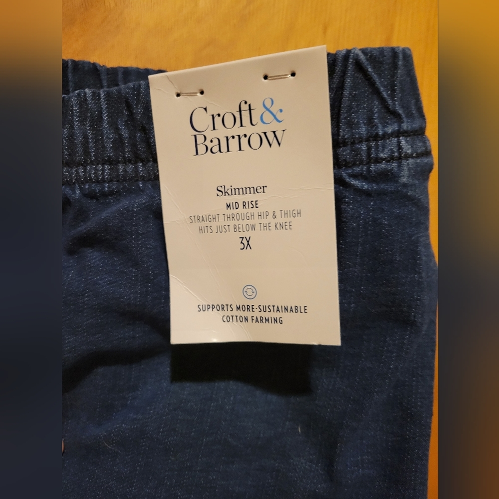 Womens Croft&Barrow skimmer (hits just below knee) 3x bluejean material